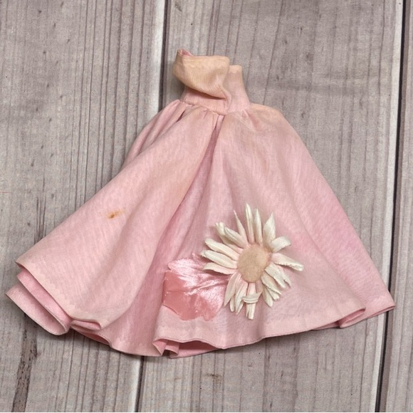 Vintage Barbie Enchanted Evening #983 Gown Gloves Fur Stole + Extra Pink Gown - Picture 8 of 9